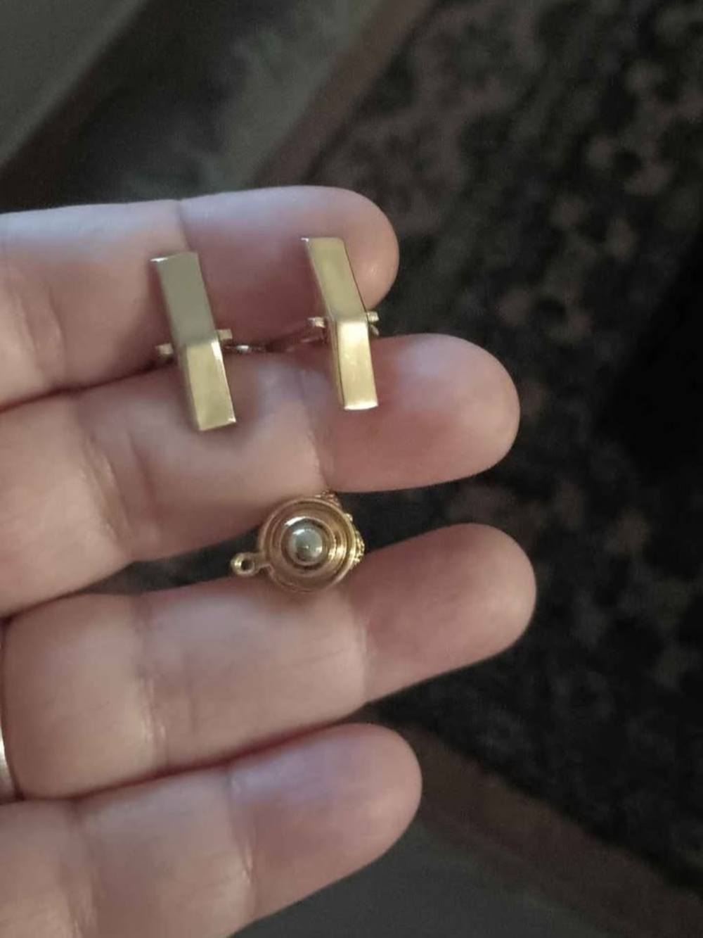 Cufflinks - Picture 2 of 3